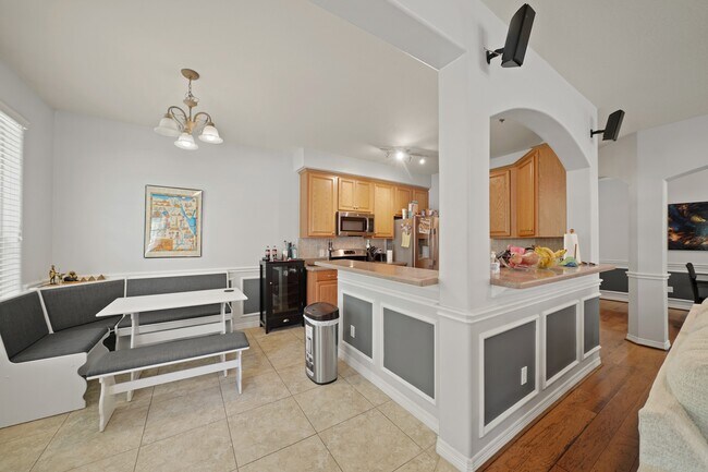 Building Photo - 6426 E Linpar Ct