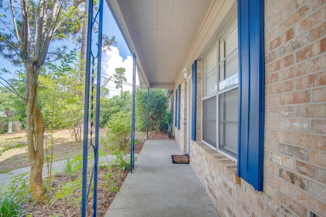 Building Photo - Updated Southwest Pensacola 3BR Home Near NAS Pensacola with Garage & Fenced Backyard