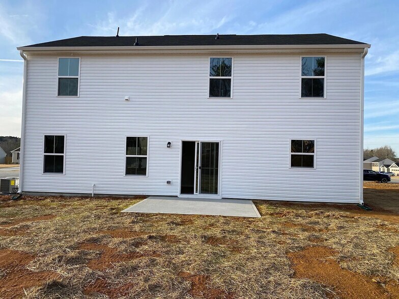 Building Photo - Room in Single Family Home on Bark Way