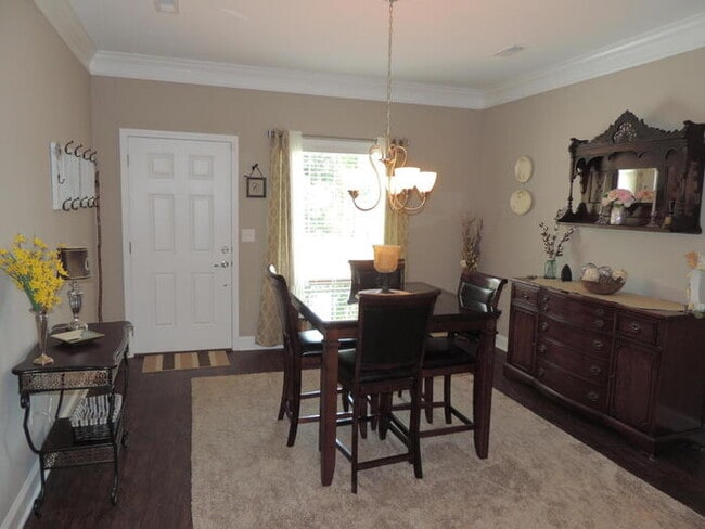 Building Photo - Rent Ready! Won't Last Long