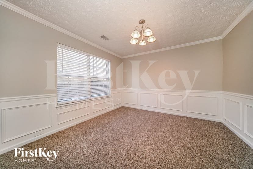 Building Photo - 6496 Snowden Dr