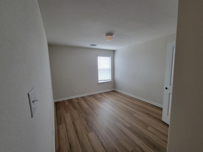 Building Photo - 1737 Rocky Rise