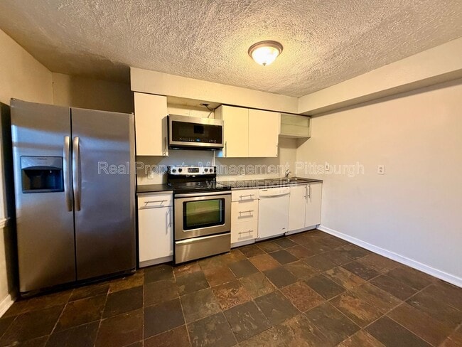 Building Photo - 2840 Josephine St