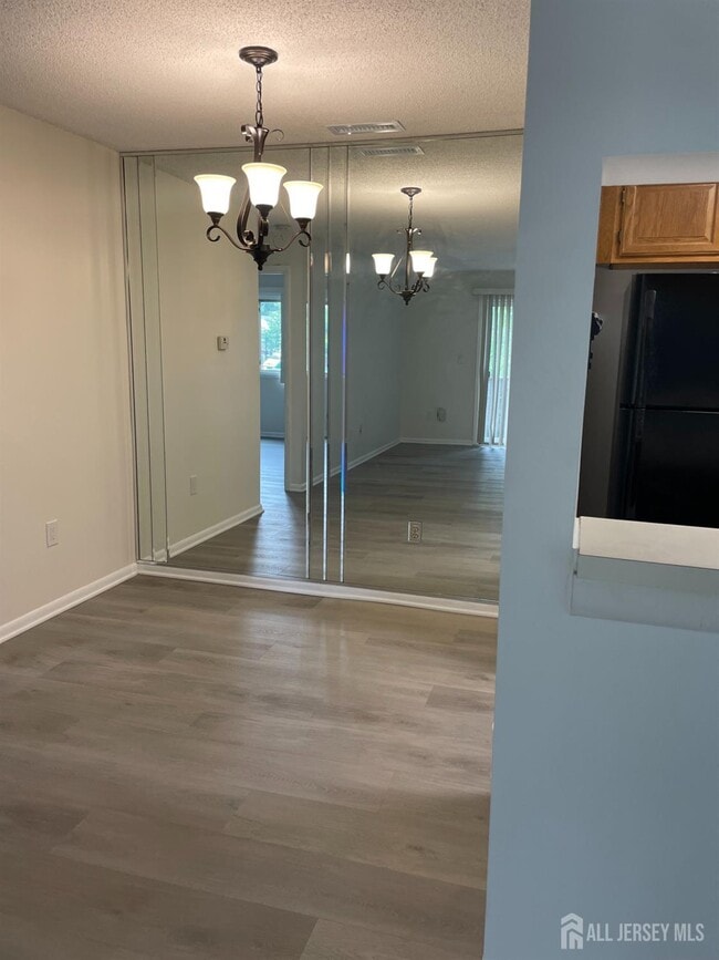 Building Photo - 414 Ravens Crest Dr