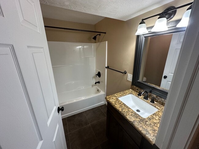 Building Photo - Great Family Home in Excellent West Jordan...