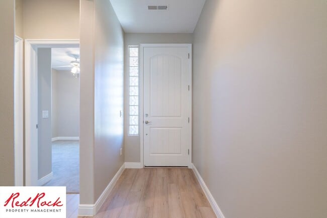 Building Photo - 3 Bedroom Coral Canyon Home on Corner Lot