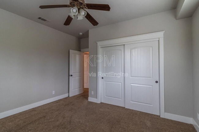 Building Photo - 2550 Plymouth Oaks Ct