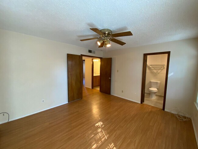 Building Photo - 4 Bedroom Single Story Home Near Juan Tabo Blvd SE & Central Ave SE by Four Hills!