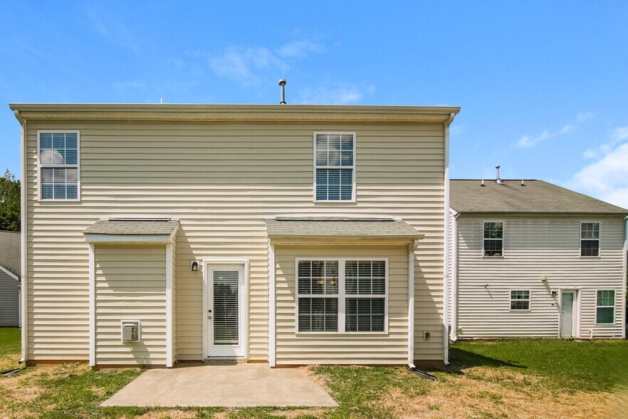 Building Photo - 2707 Brownlow Ct