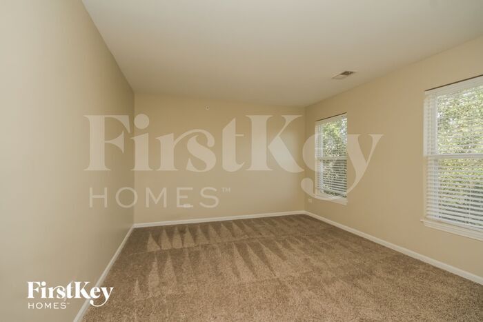 Building Photo - 77 Henson Ct