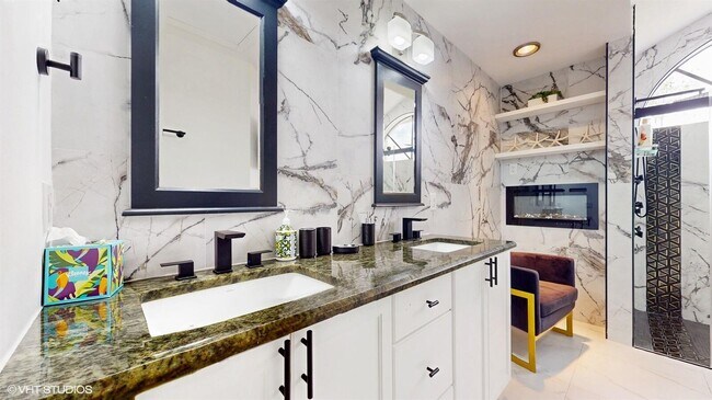 Building Photo - 13947 Geranium Pl