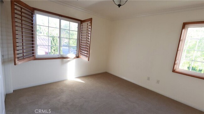 Building Photo - 28 Arborside