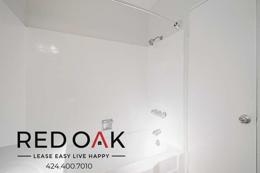 Building Photo - 1327 Laurel Ave