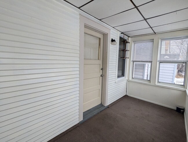 Building Photo - 3711 W 4th St