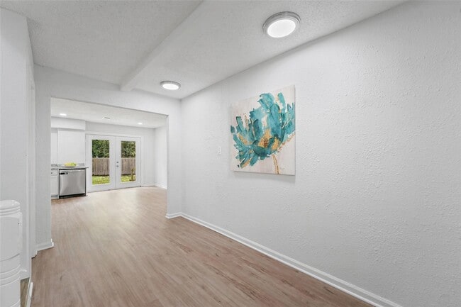 Building Photo - 18009 Split Oak Cir