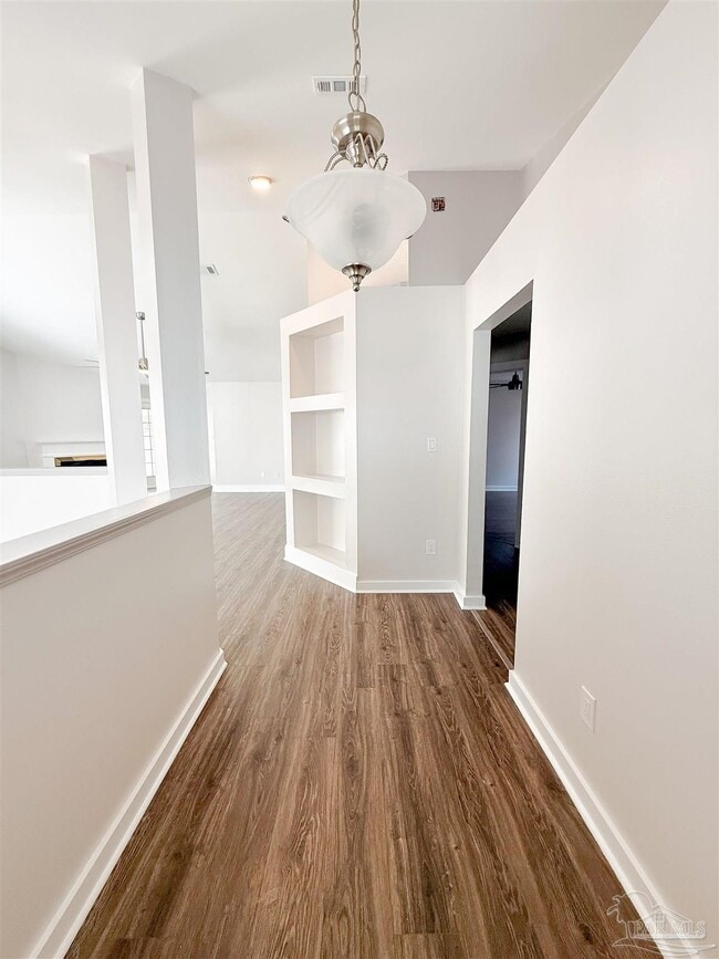 Building Photo - 161 Mirabelle Cir