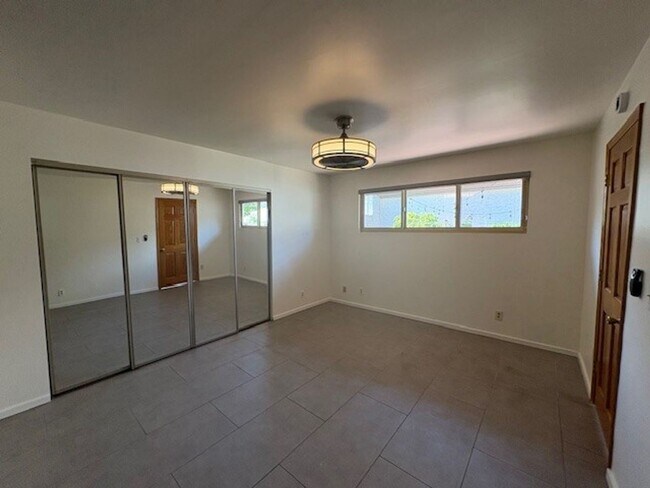 Building Photo - Tranquil Single-Story Townhome in Northshore