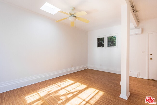 Building Photo - 507 9th St