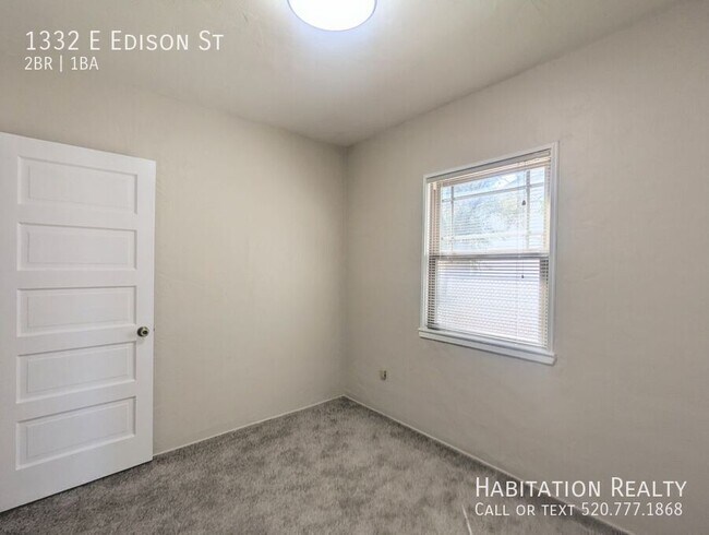 Building Photo - 1332 E Edison St