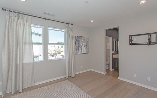 Building Photo - Beautiful contemporary design home in Bressi Ranch!