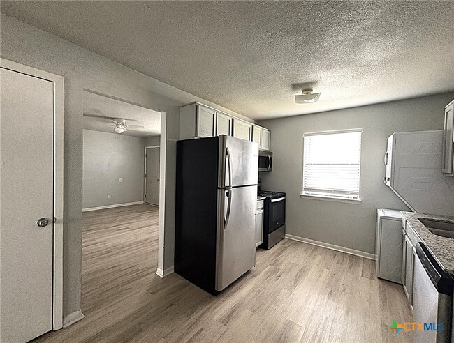 Building Photo - 305 Northern Dove Ln