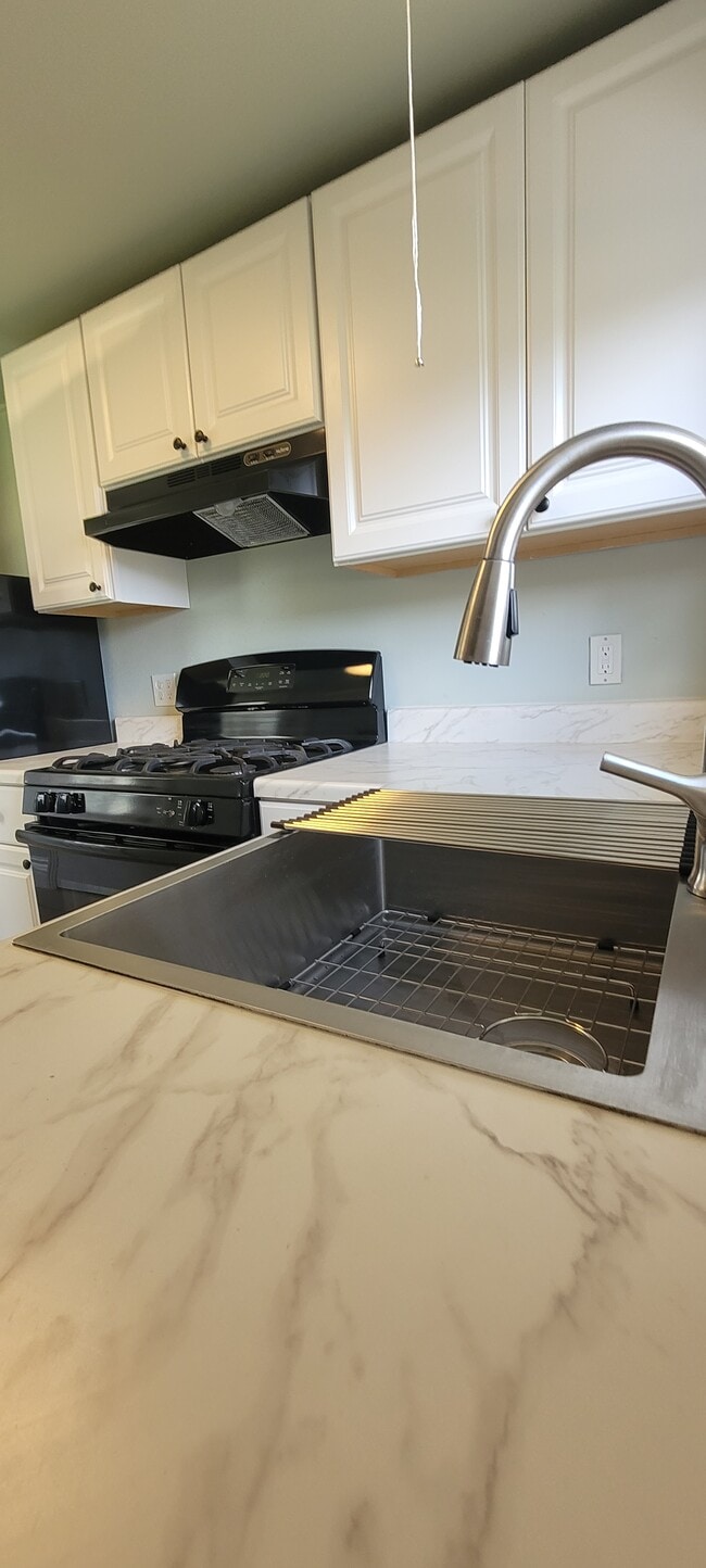 Building Photo - 834 Oberry Hoover Rd