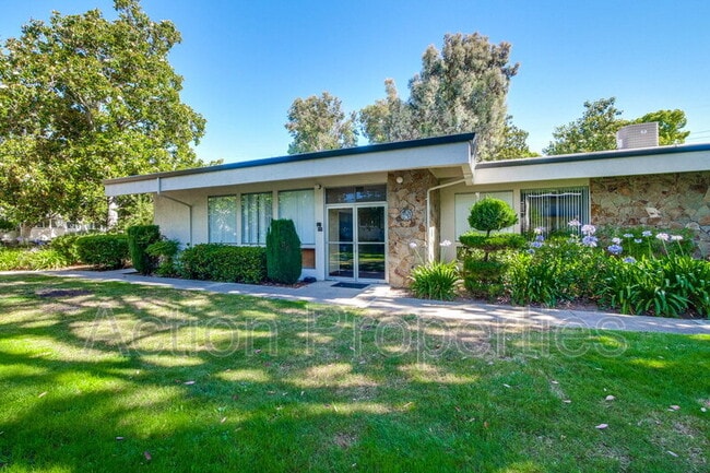 Building Photo - 14225 Lora Dr