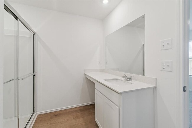 Building Photo - 5925 Bradford Pear Ln
