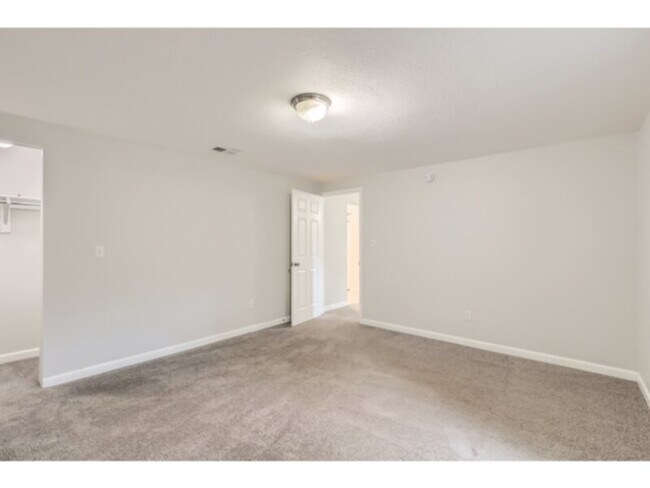 Building Photo - 3066 S Wolff St