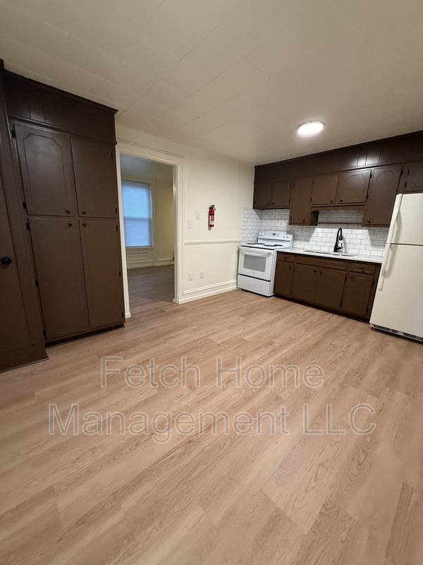 Building Photo - 243 Old Leacock Rd