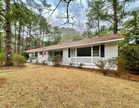 Building Photo - 152 Thorne Rd