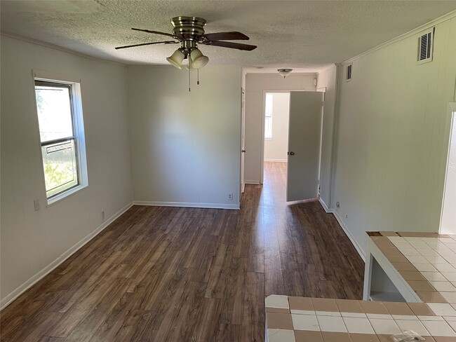 Building Photo - 3519 Amos St