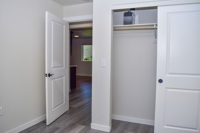 Building Photo - 1973 Sky Park Dr