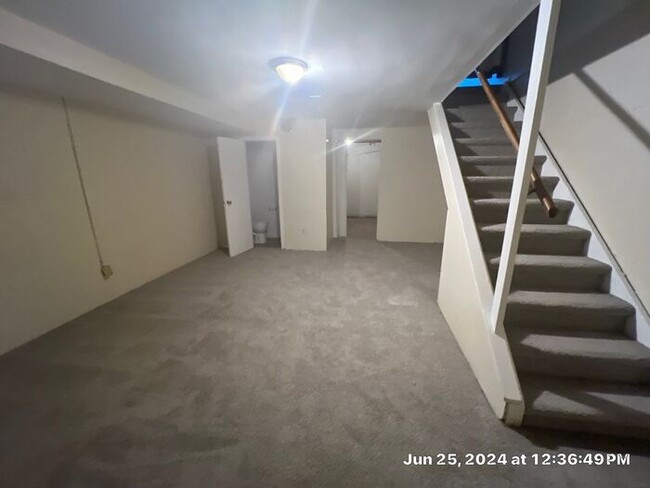 Building Photo - Hearthsone Condo