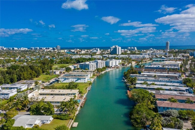 Building Photo - 350 S Shore Dr