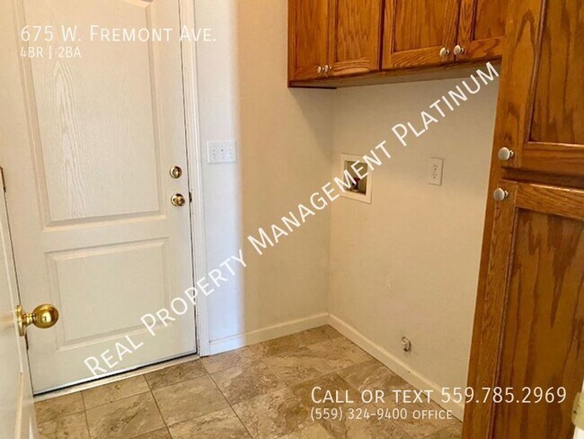 Building Photo - $2,395  Willow and Herndon, 4 Bedroom,  - ...