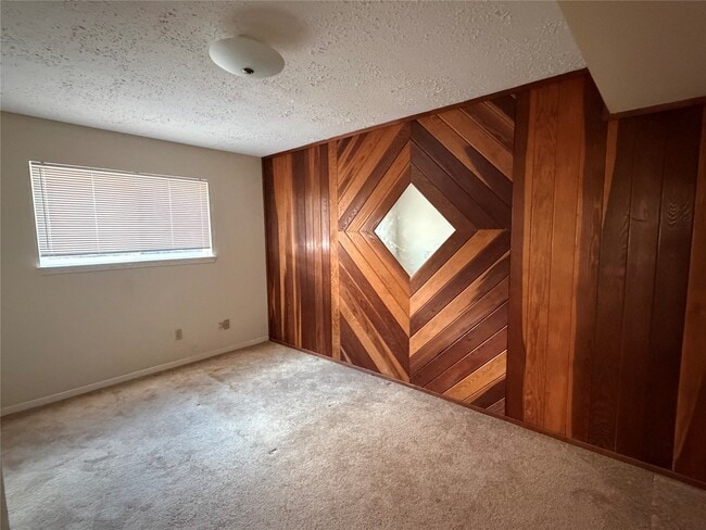 Building Photo - 2535 Coopers Post Ln