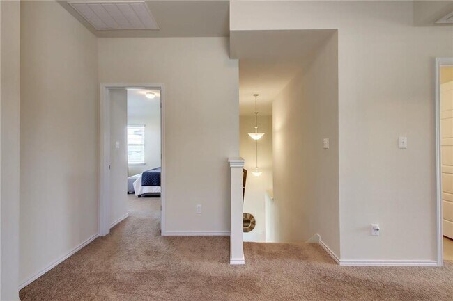 Building Photo - 1031 Chad Lp