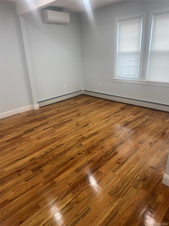 Building Photo - 1611 Research Ave