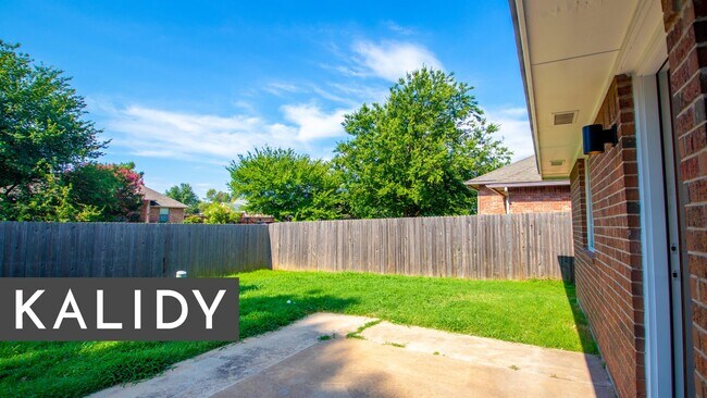 Building Photo - 5004 SE 52nd St