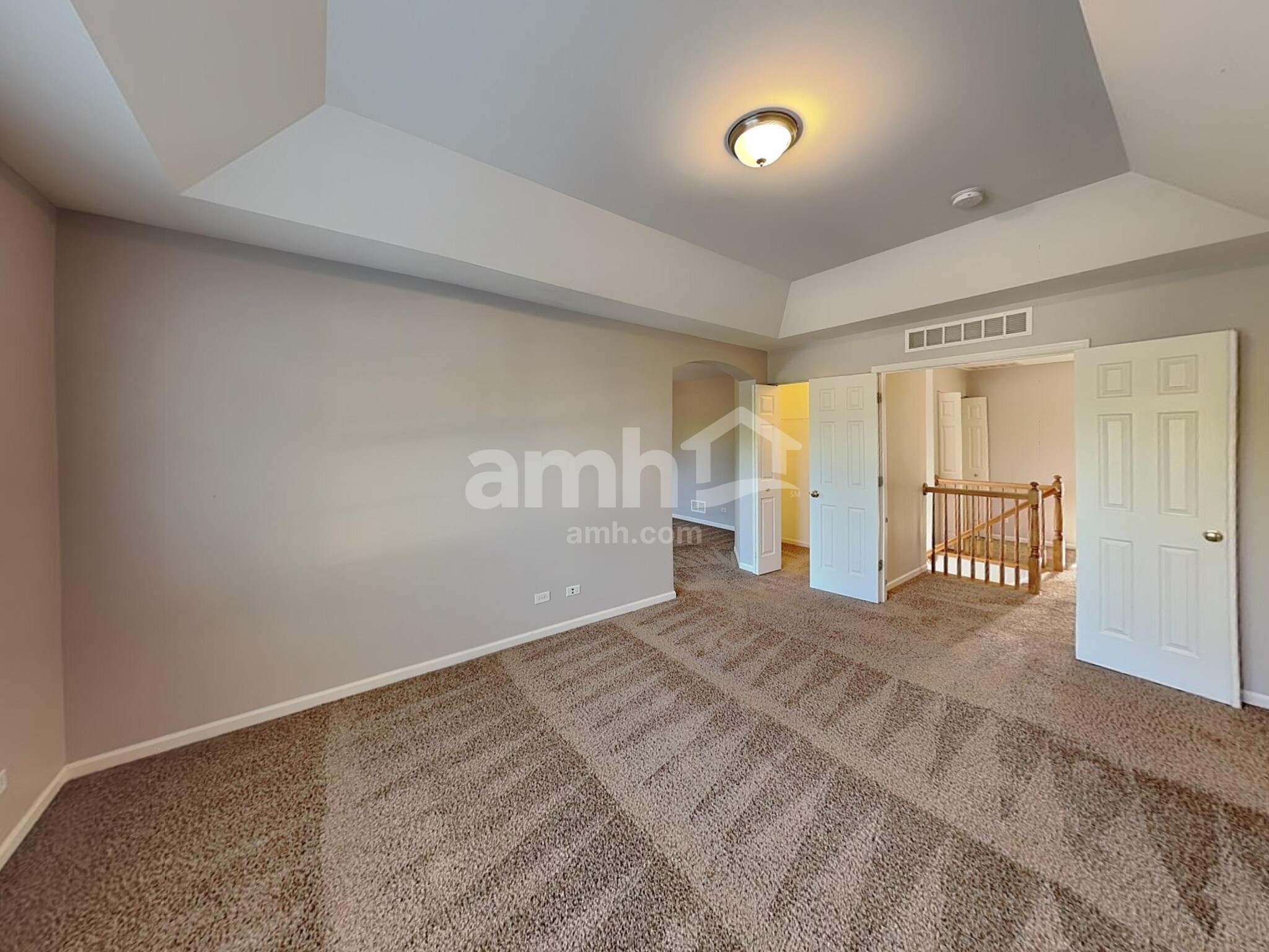 Building Photo - 2422 Claremont Ln