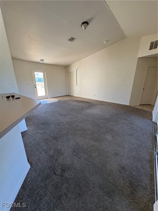 Building Photo - 2702 SW 9th Ave