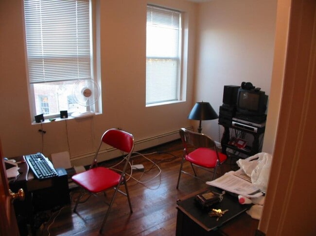 Building Photo - 3.0 bedroom in Cambridge Massachusetts 02139