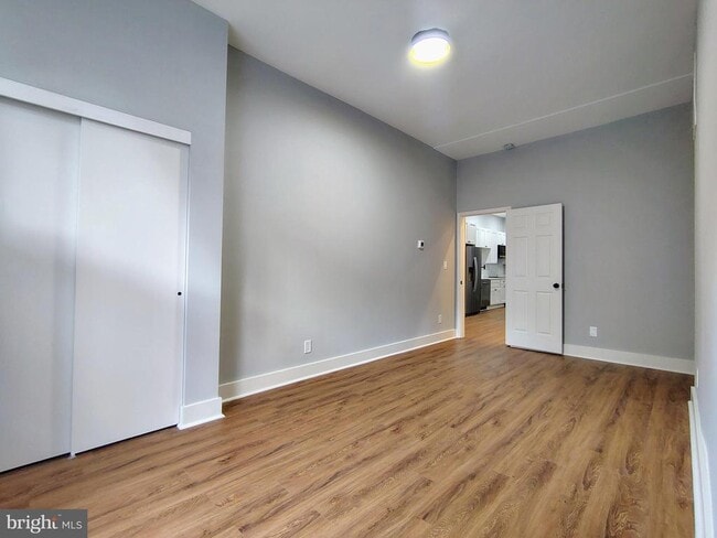 Building Photo - 230 S Market St