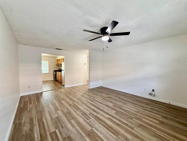 Building Photo - 6612 S Juanita St