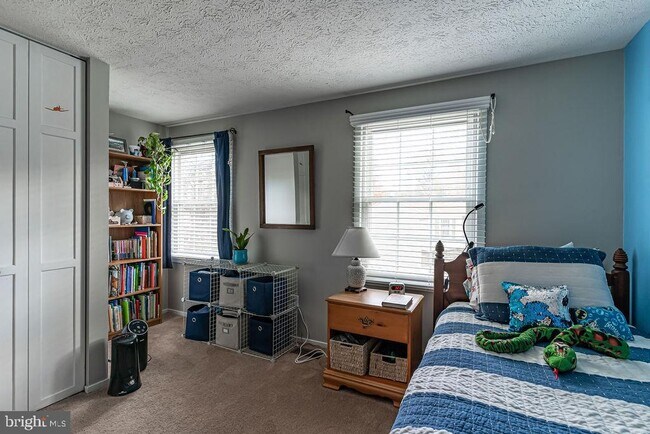 Building Photo - 6221 Wilmington Dr