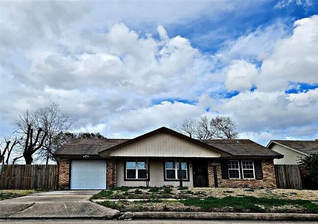 Primary Photo - 4126 Beran Dr