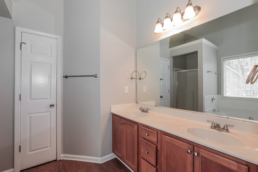 Building Photo - 409 Mazley Dr