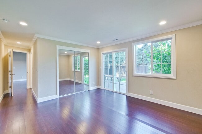 Building Photo - Wow! What a Great Home! Available Soon!