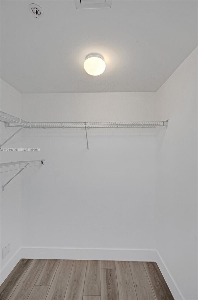 Building Photo - 2775 NE 187th St